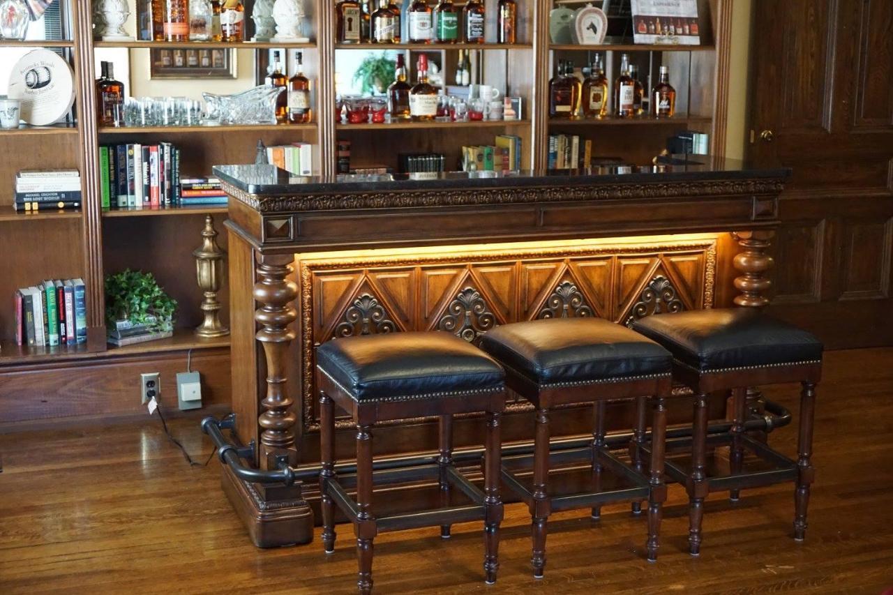 Louisville Bourbon Inn Kültér fotó
