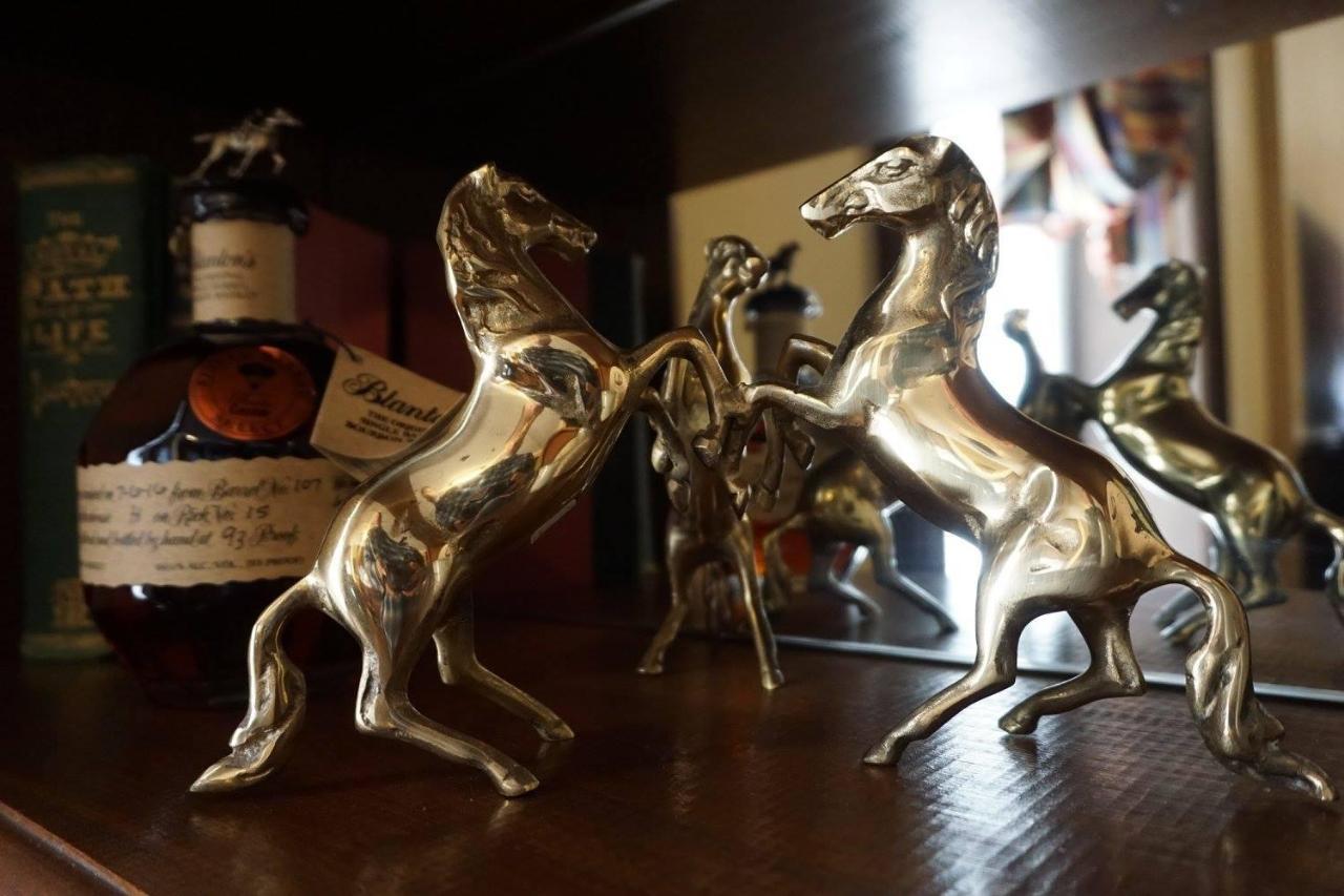 Louisville Bourbon Inn Kültér fotó