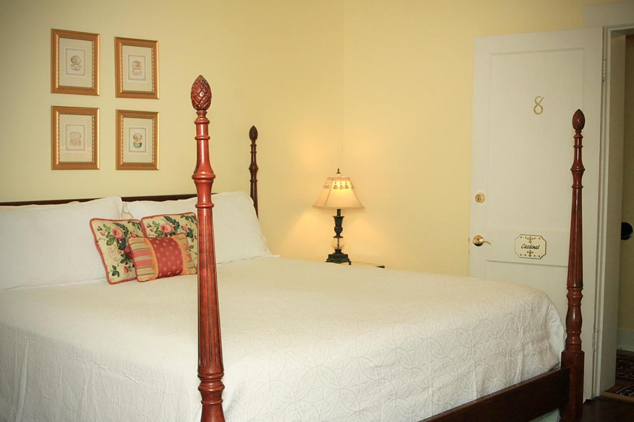 Louisville Bourbon Inn Kültér fotó